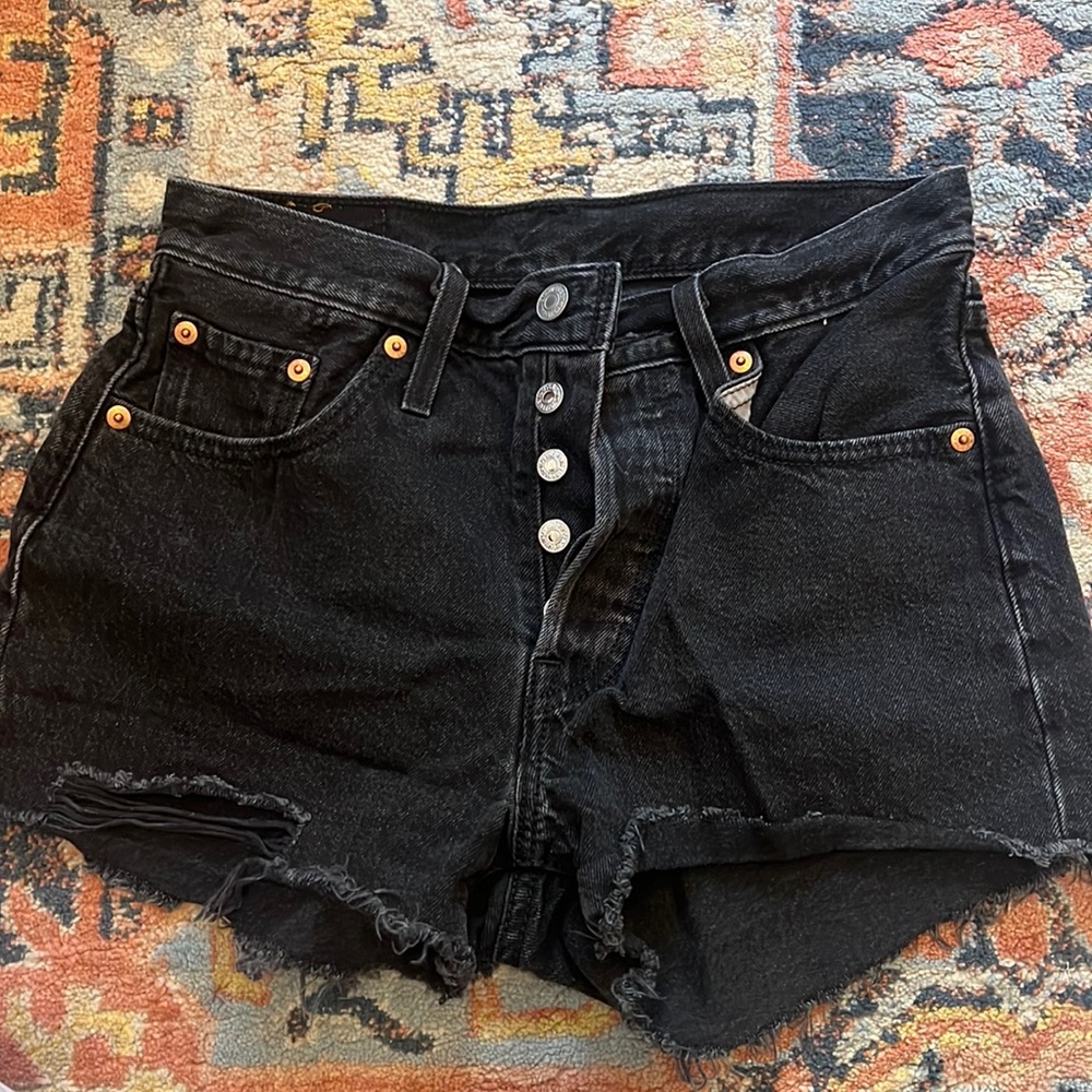 Black Levi’s Jean Shorts